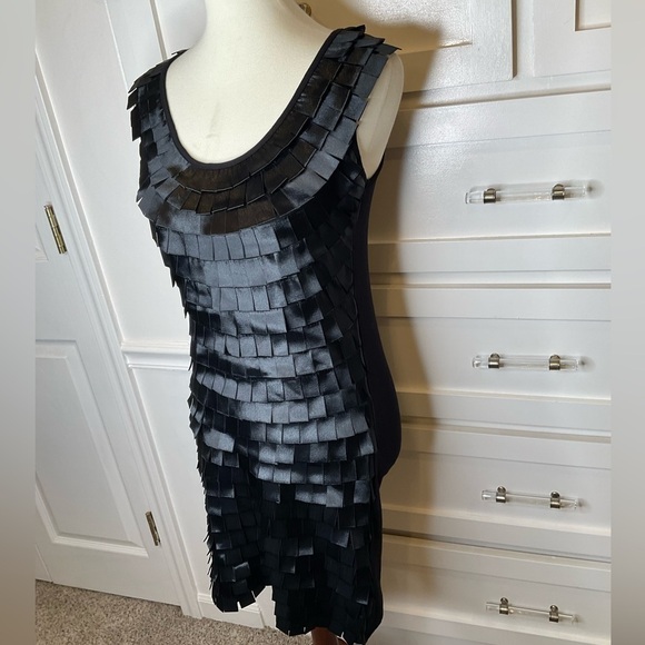 Vertigo little black dress - Picture 5 of 6